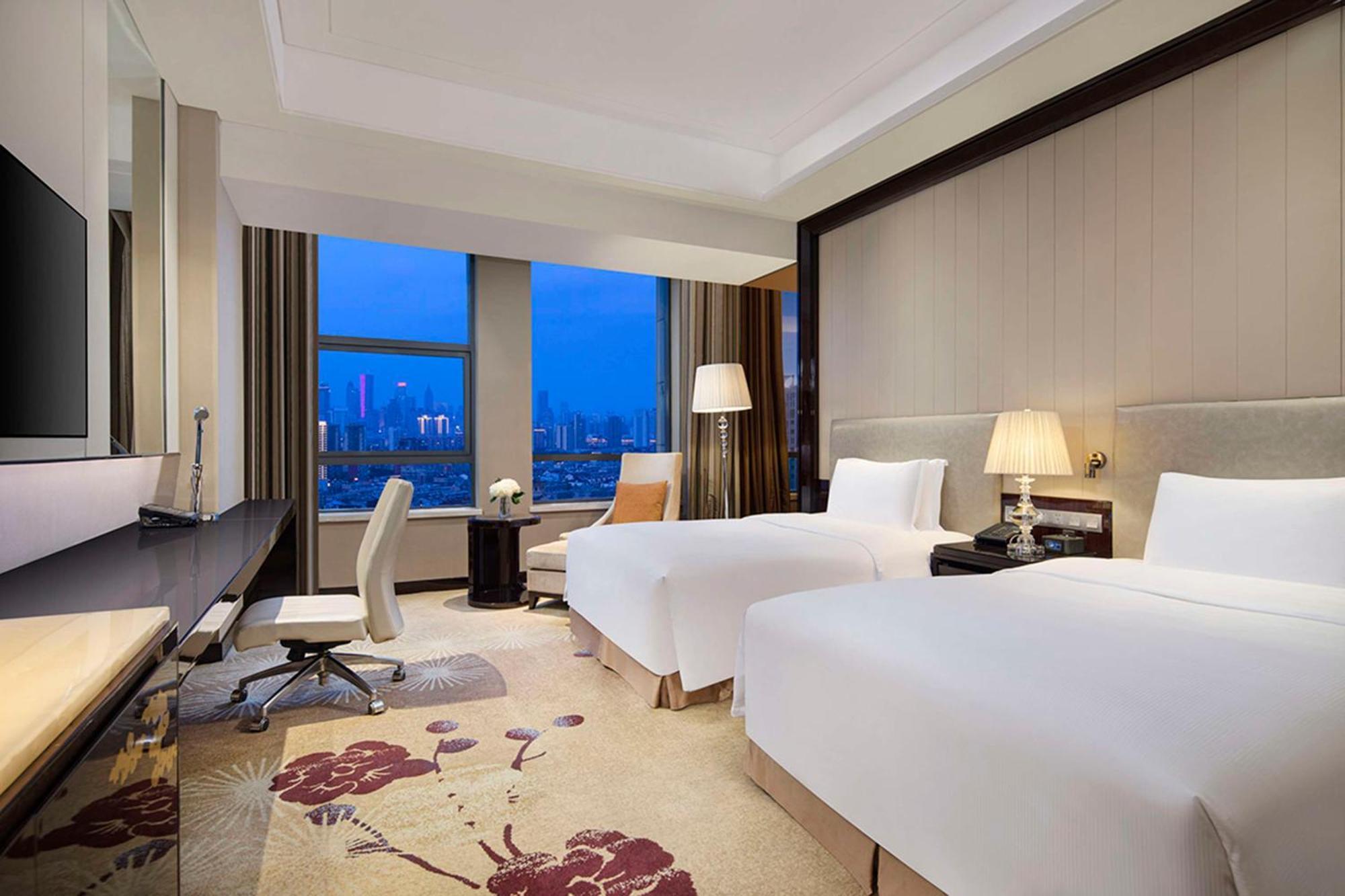 Hilton Nanjing Hotel Нанкин Екстериор снимка