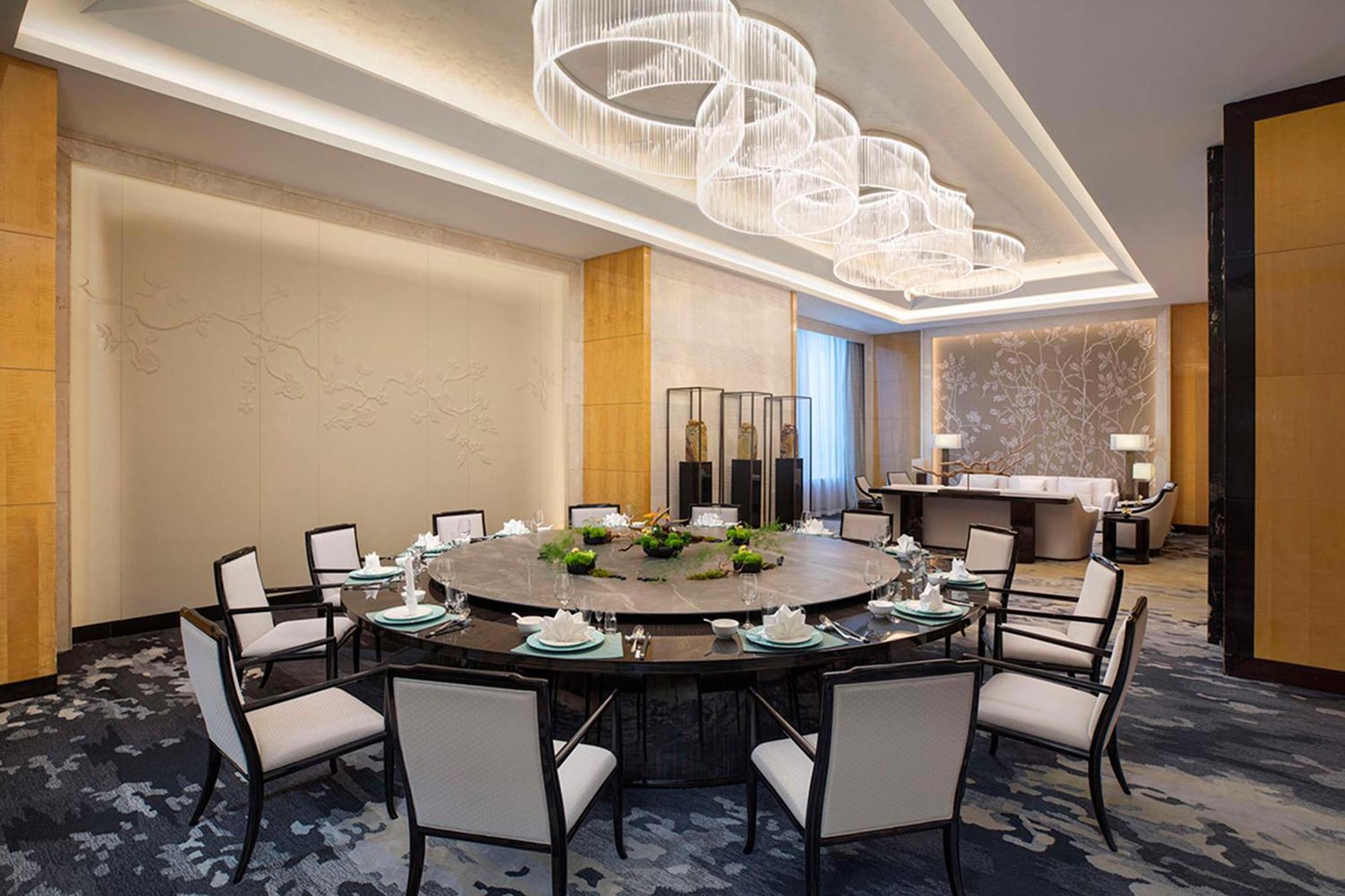 Hilton Nanjing Hotel Нанкин Екстериор снимка