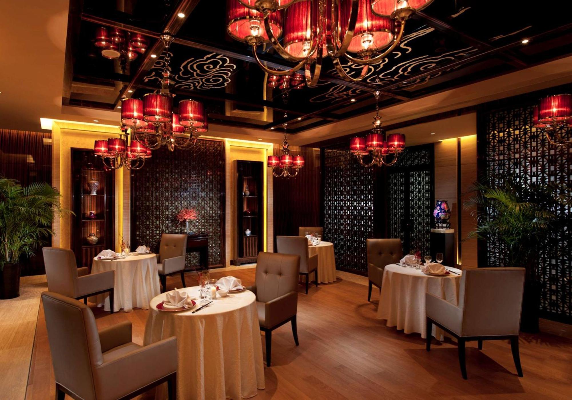 Hilton Nanjing Hotel Нанкин Екстериор снимка