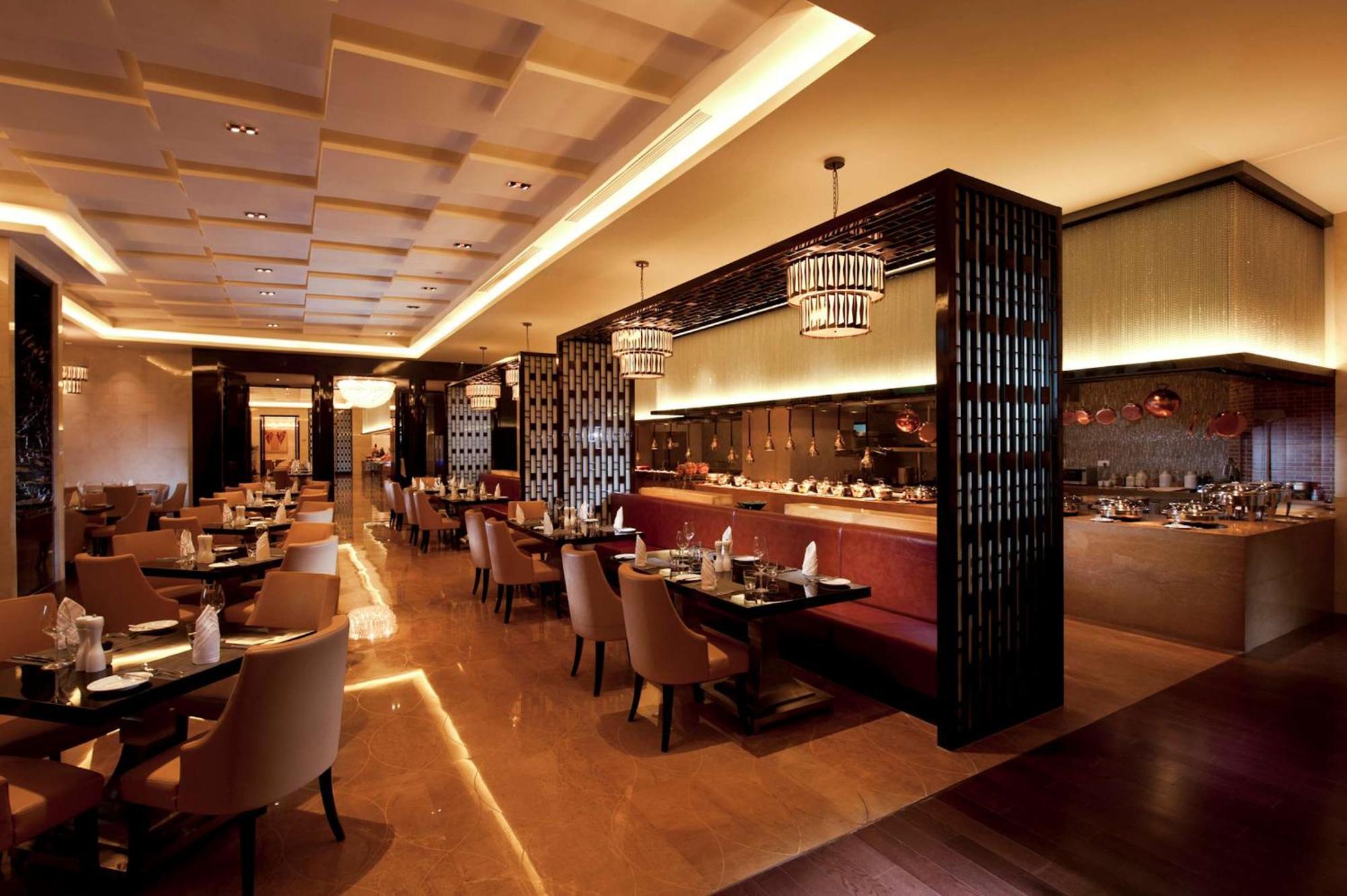 Hilton Nanjing Hotel Нанкин Екстериор снимка