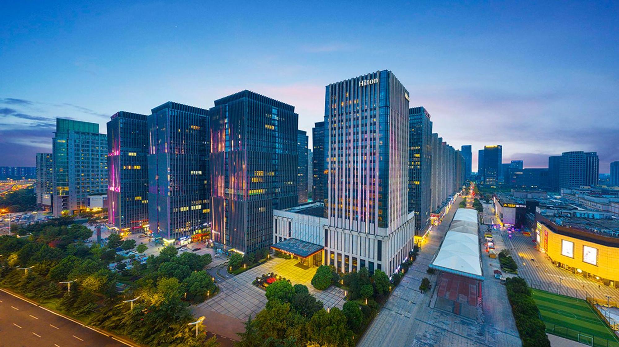 Hilton Nanjing Hotel Нанкин Екстериор снимка